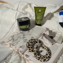 Feuchtigkeitsspendende Hand- und Fußcreme