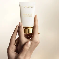 Feuchtigkeitsspendende und regenerierende Handcreme