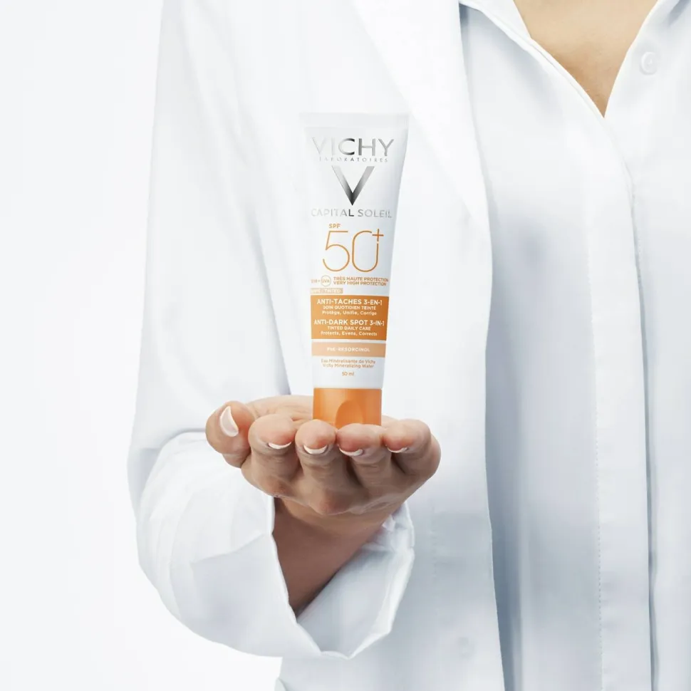 Getönte Sonnen-Pflege Anti-Pigmentflecken SPF 50
