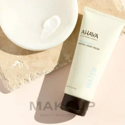 Handcreme mit Mineralien aus dem Toten Meer