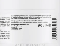 Handpeeling mit blumigem Duft
