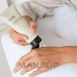 Intensiv pflegende, schützende und feuchtigkeitsspendende Handcreme mit Schlamm aus dem Toten Meer für trockene, raue, rissige und empfindliche Haut