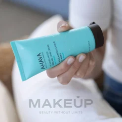 Mineralische Handcreme mit erfrischendem Meeresduft
