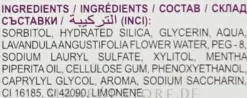 Natürliche Zahnpasta mit organischem Lavendelwasser und Pfefferminzöl