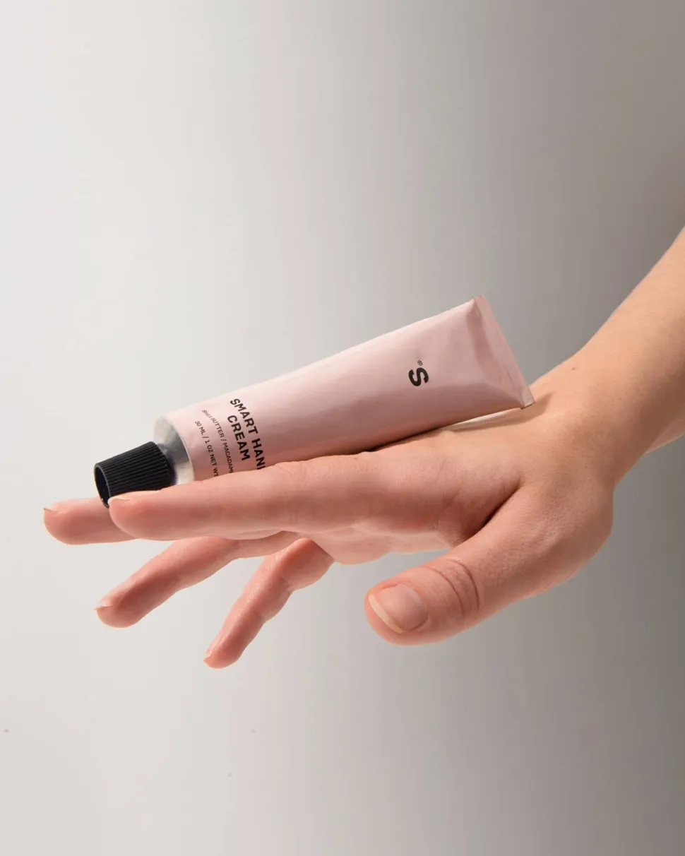 Pflegende Handcreme mit einem Nischenduft