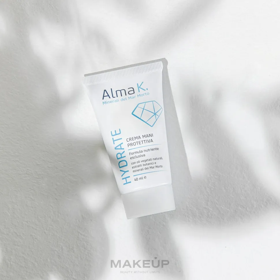 Schützende Handcreme mit Mineralien aus dem Toten Meer und Vitaminen
