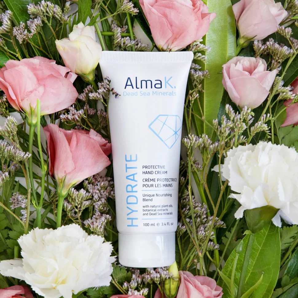Schützende Handcreme mit Mineralien aus dem Toten Meer und Vitaminen