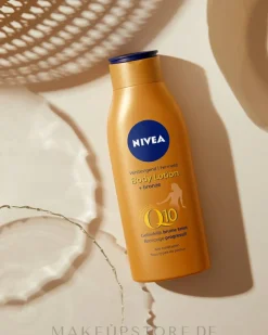 Straffende Körperlotion mit Bronze-Effekt