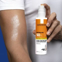 Ultra leichtes wasserfestes, schweißresistentes und sandabweisendes Sonnenschutzspray für das Gesicht und Körper SPF 50+
