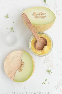 Weichmachendes Körperpeeling mit Mango